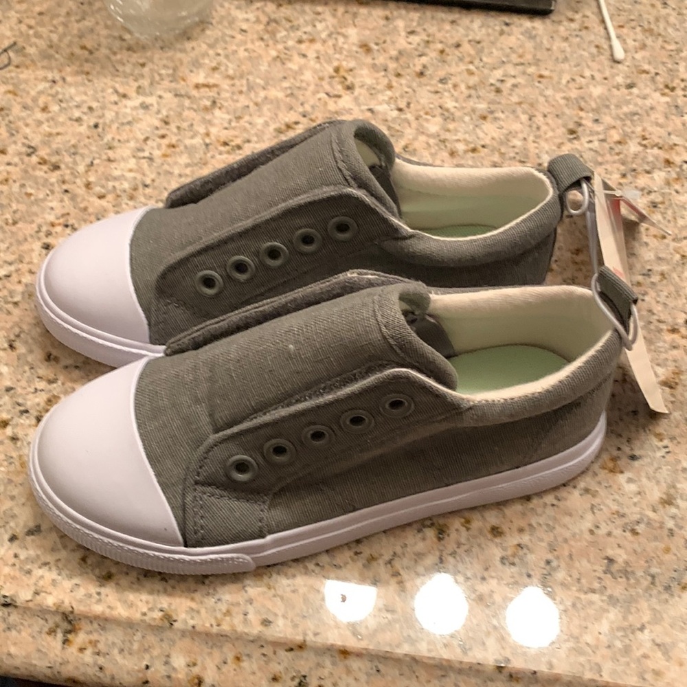 🌸50% Off Sale🌸NWT Cat&Jack Shoes